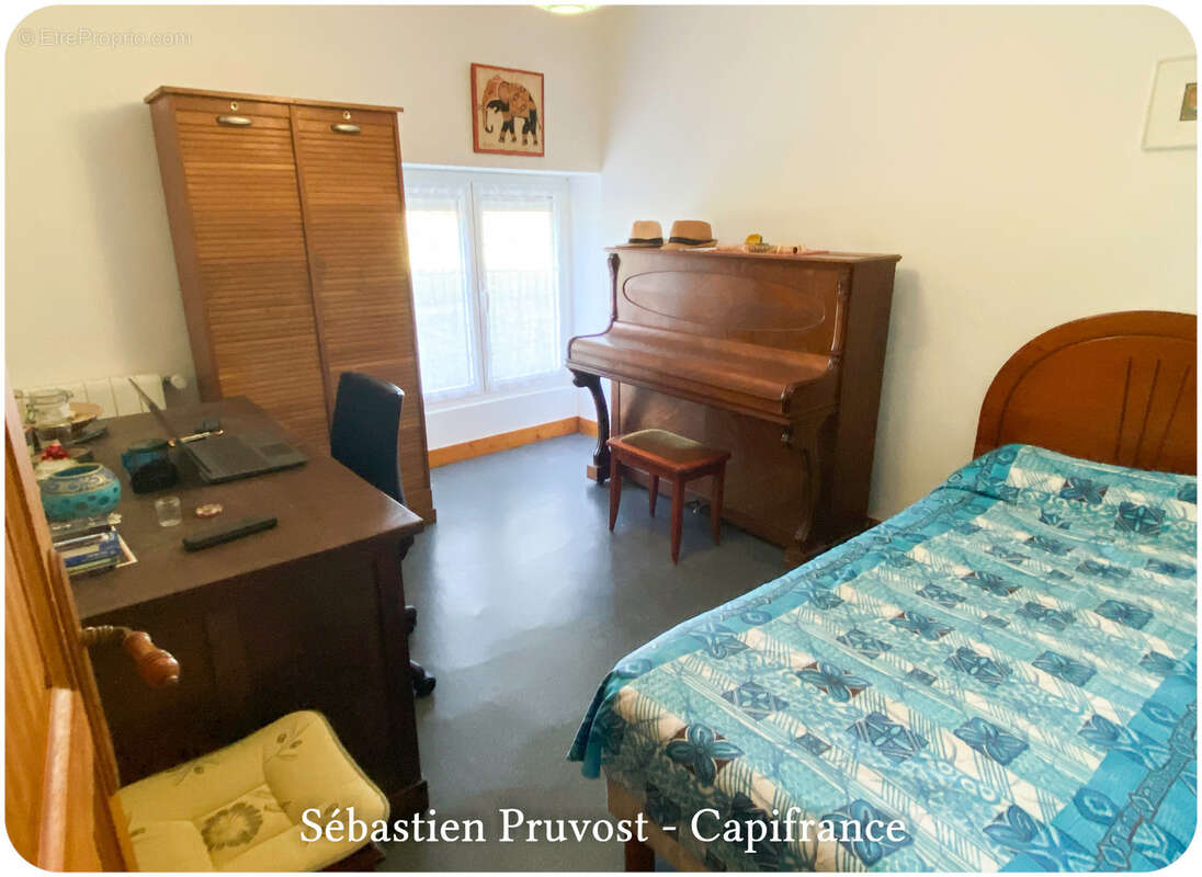 Champagnac de Belair (24), Dordogne, Maison en pierre à vendre, 211 m², 6 Pièces, Terrain 4 332 m², 5 chambres, Gîte, Atelier - photo 11