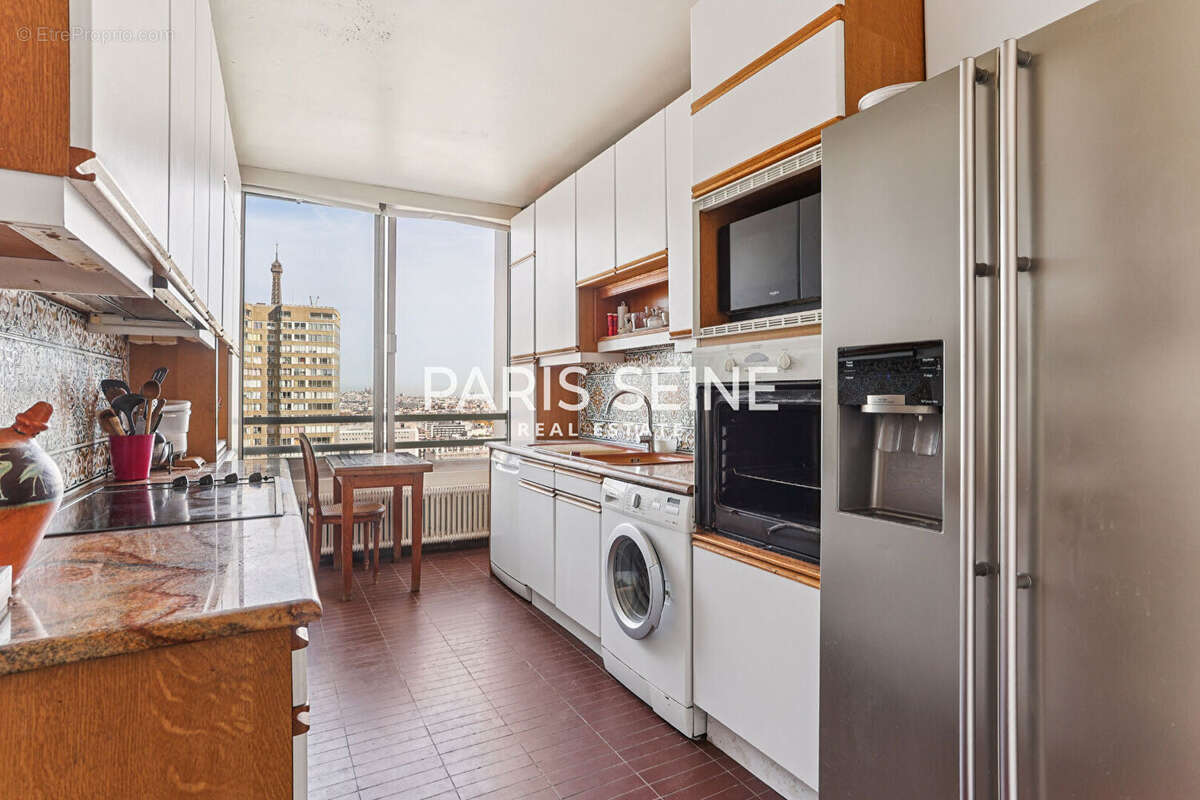 Appartement à PARIS-15E