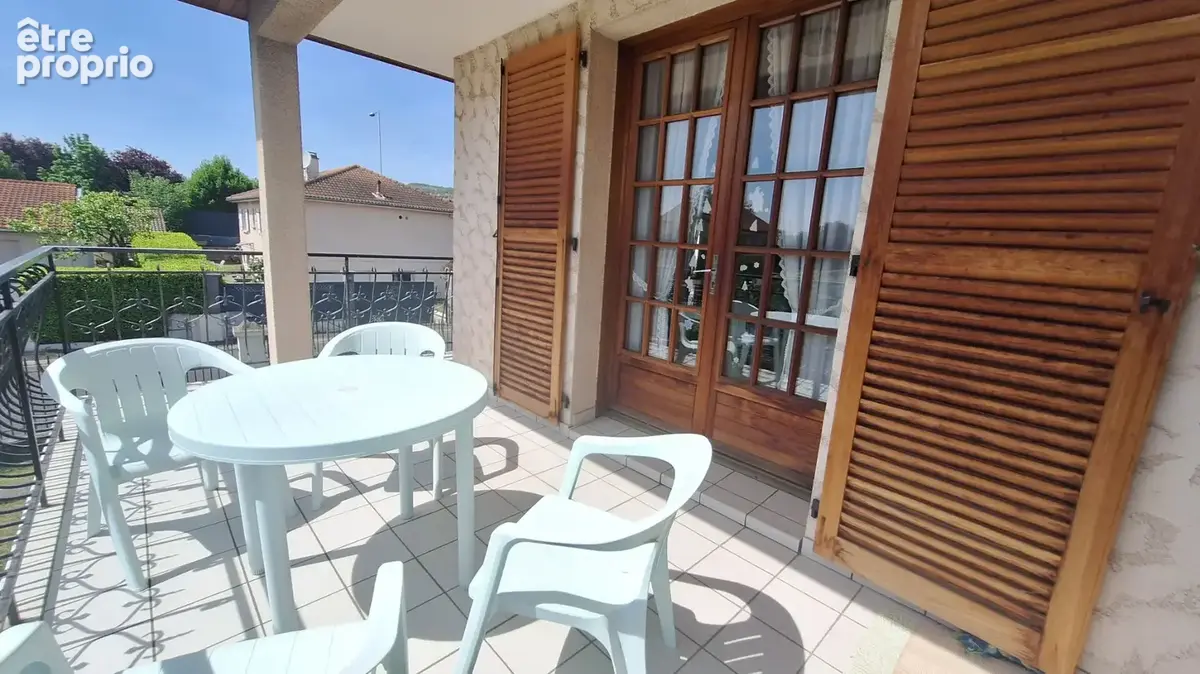 Maison Cournon D Auvergne 6 pièce(s) 146 m2 - photo 2