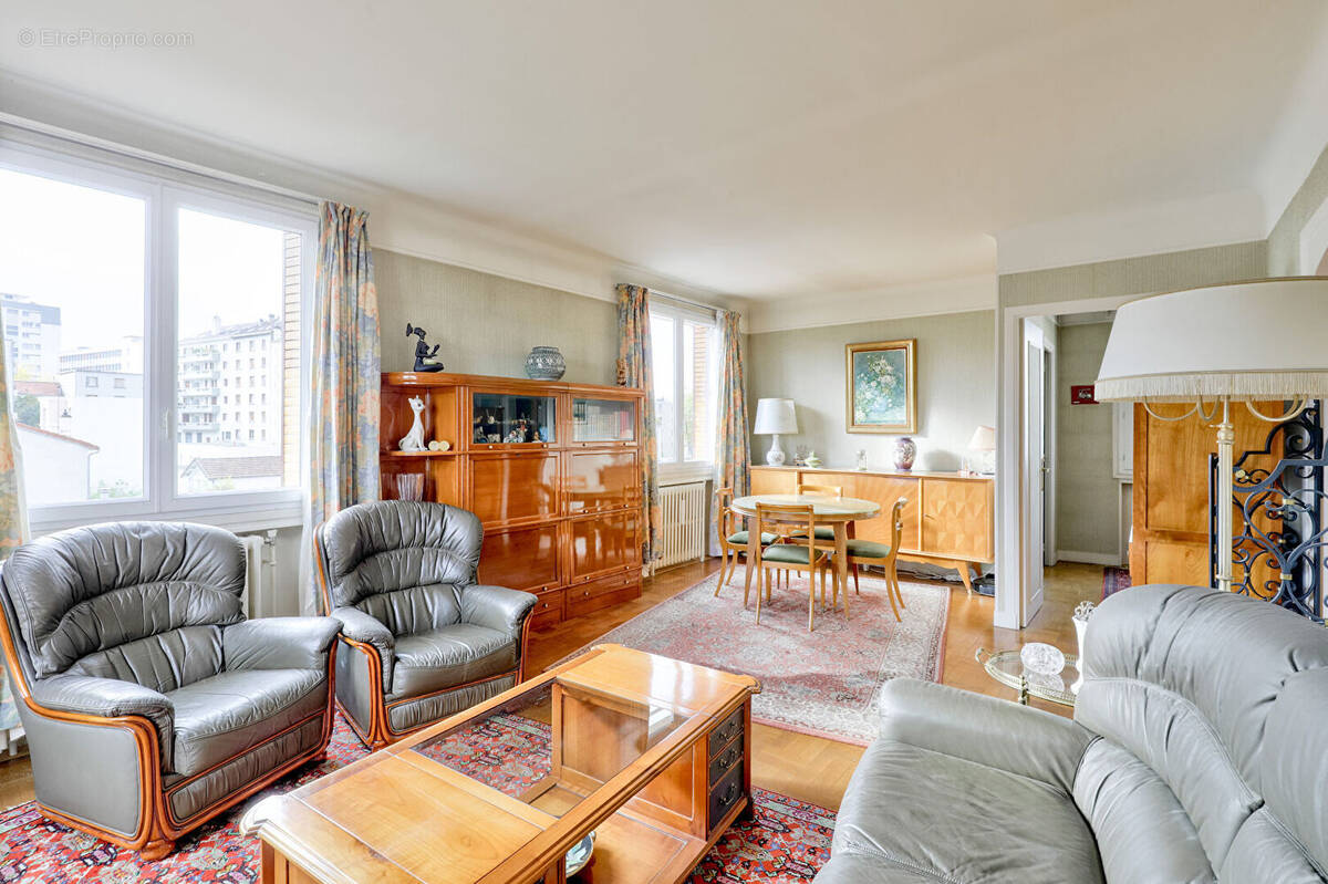 Appartement à COLOMBES