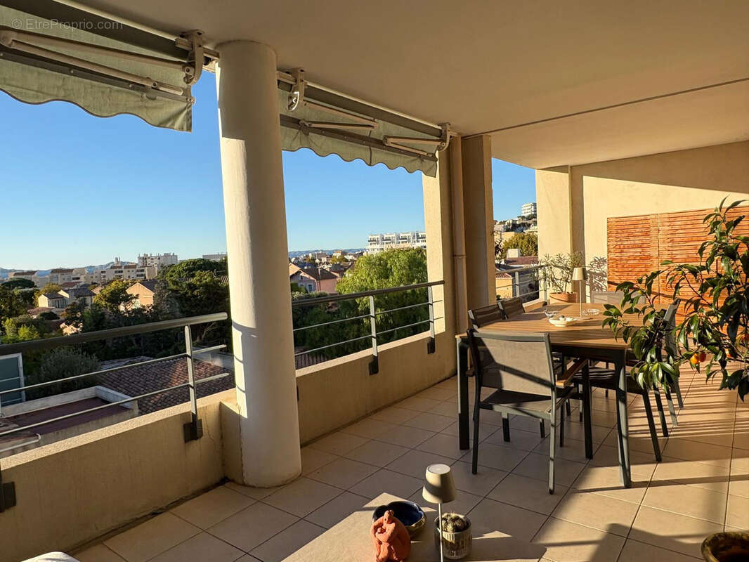 Appartement à MARSEILLE-8E