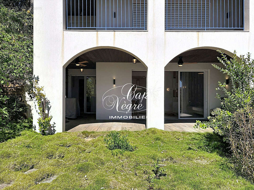 Appartement Rayol Canadel Sur Mer 4 pièce(s) 94.63m² - photo 18