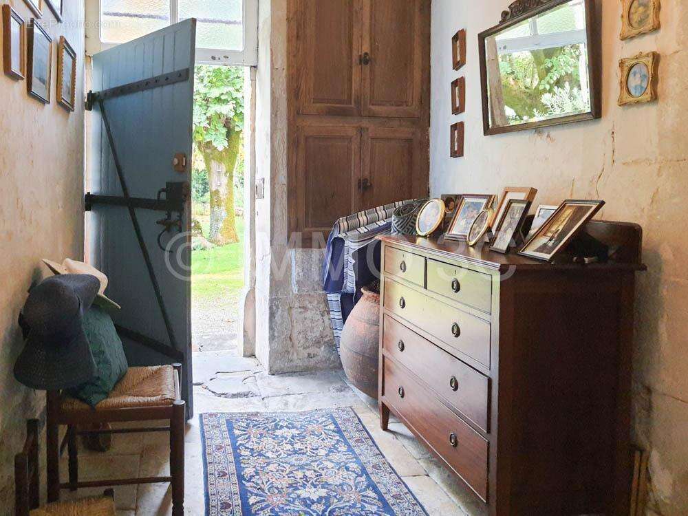 Maison à CHEF-BOUTONNE