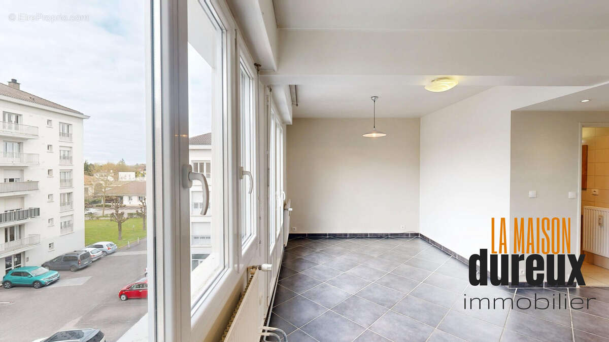 Appartement à GRAY