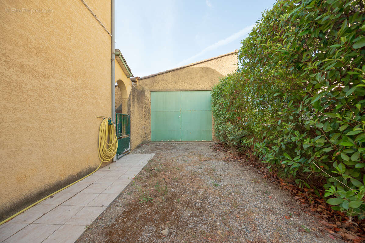 MaisonT5  avec 2 garages sur terrains clos - photo 78