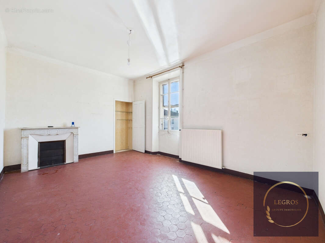Magnifique Mas Provençal au Thor - Potentiel d'Investissement - photo 11