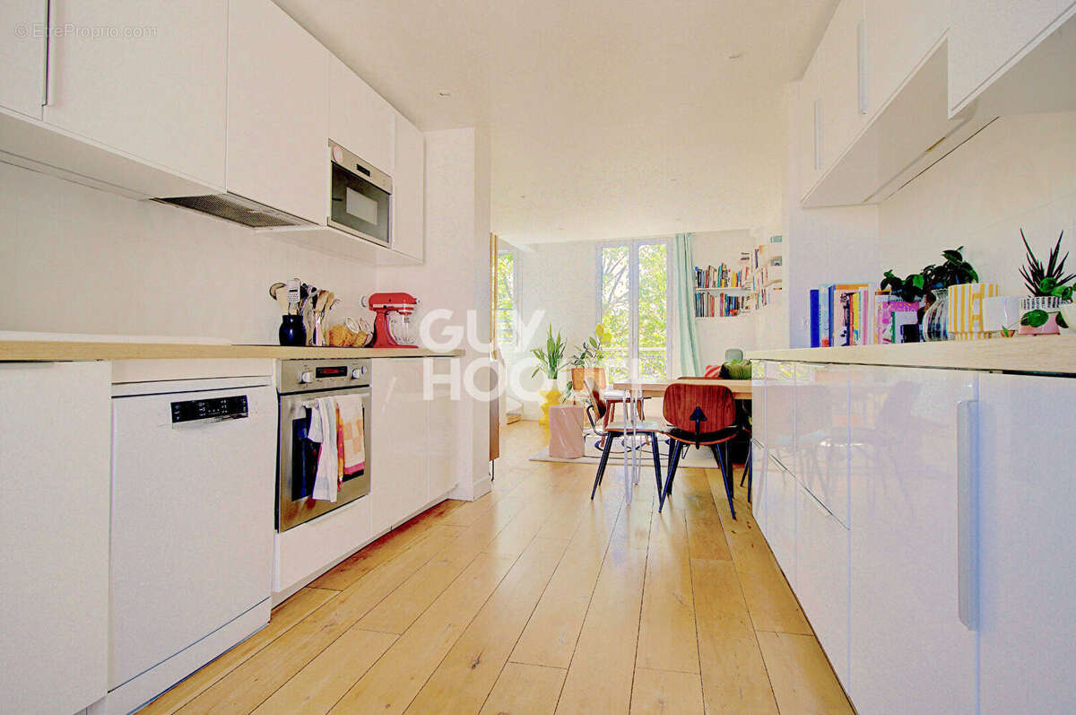 Appartement à PARIS-20E