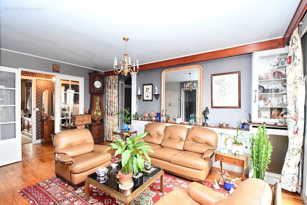 Appartement à RUEIL-MALMAISON