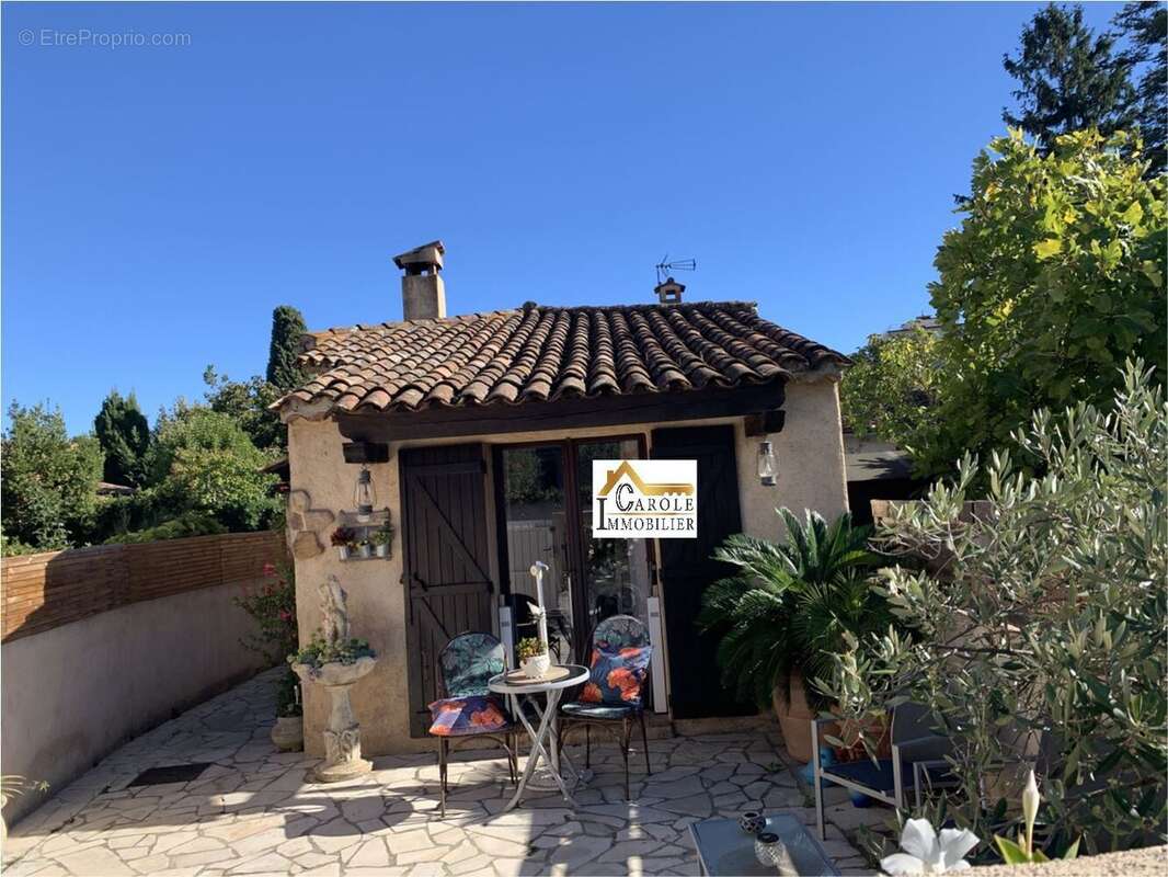 Maison à MANDELIEU-LA-NAPOULE