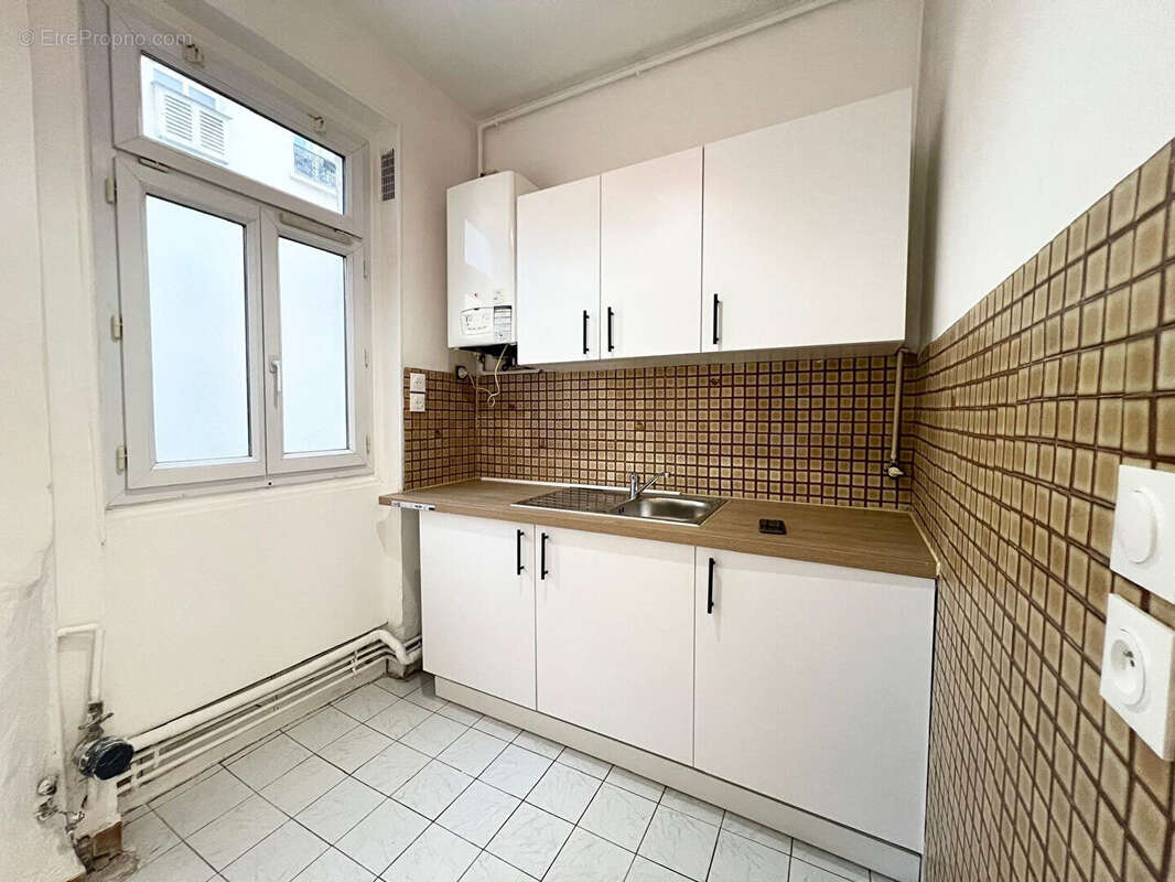 Appartement à PARIS-18E