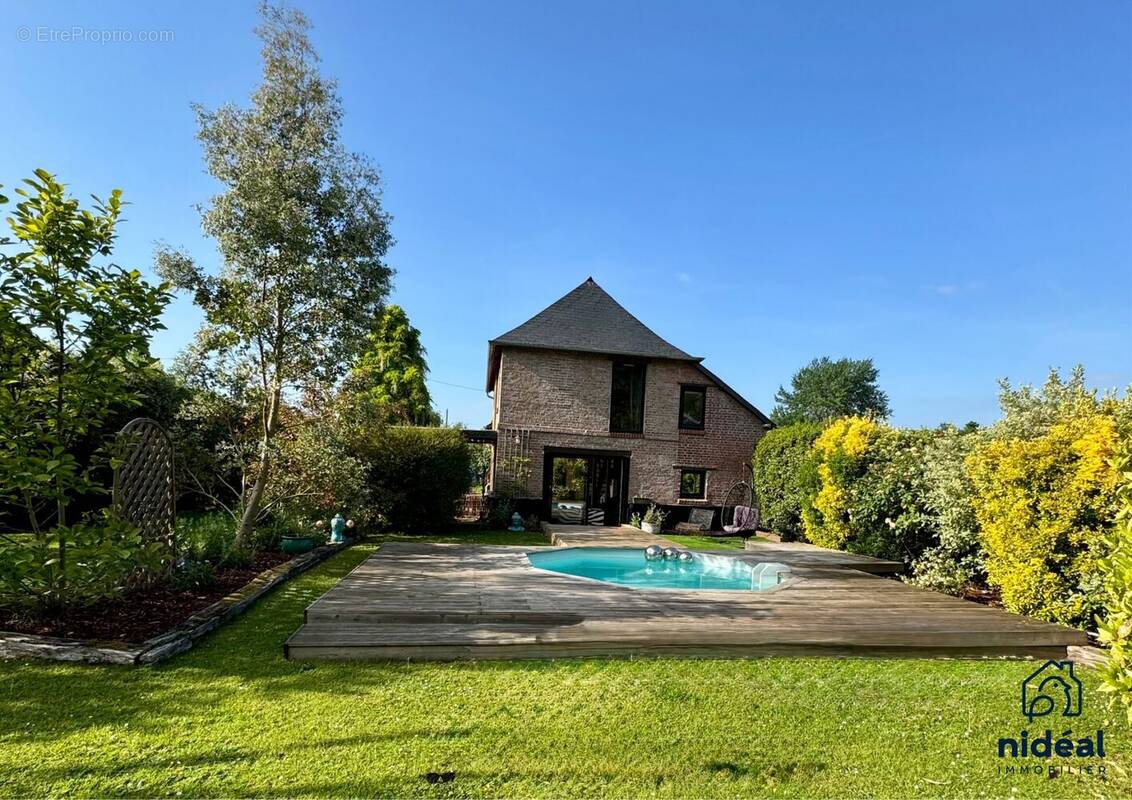 Maison à LE MESNIL-SOUS-JUMIEGES