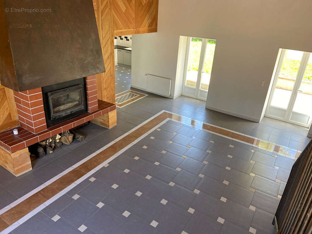 Maison à PARIGNY-LES-VAUX