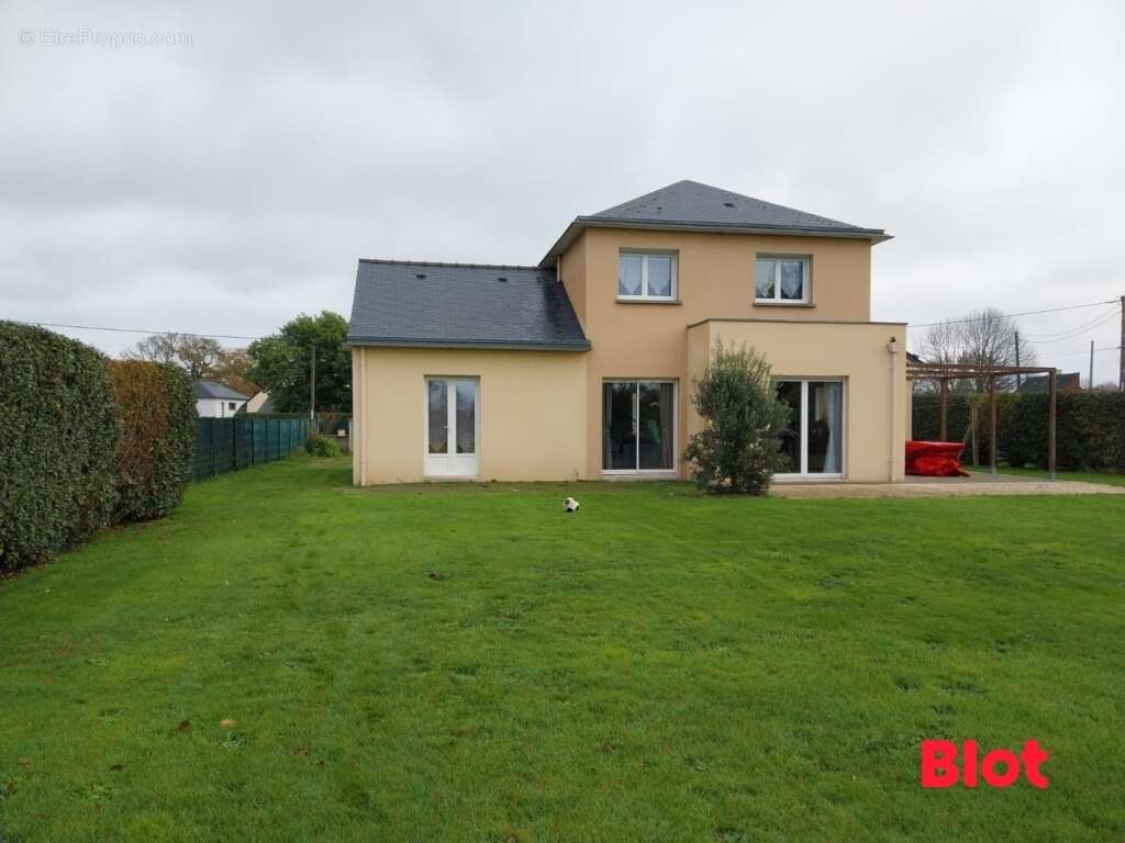 Maison à GRAND-FOUGERAY