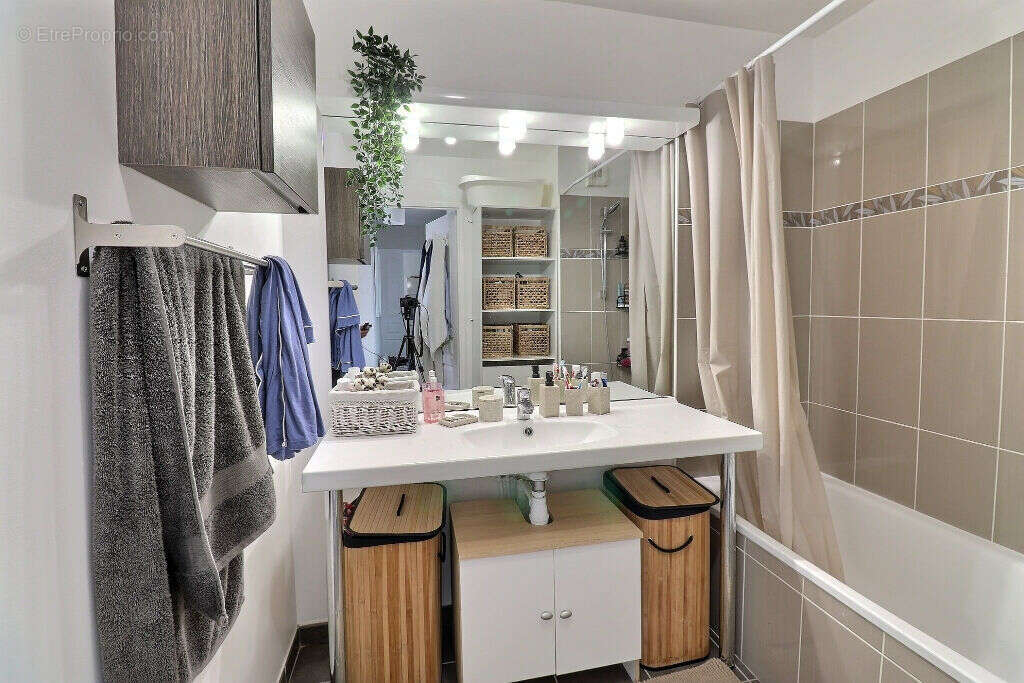 Appartement à PUGET-SUR-ARGENS