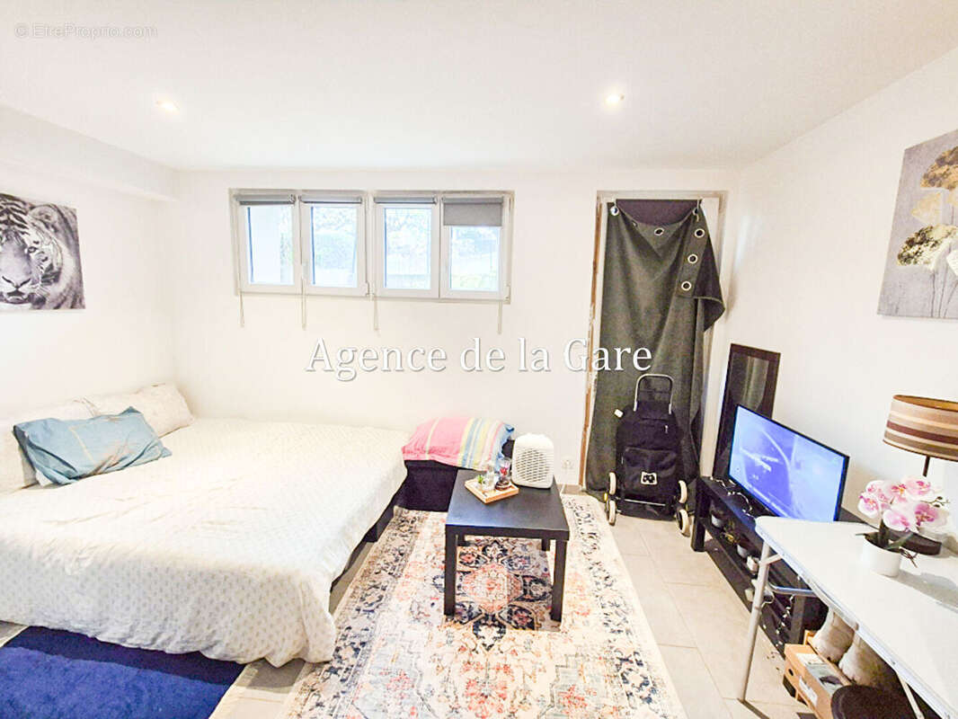 Appartement à SARTROUVILLE