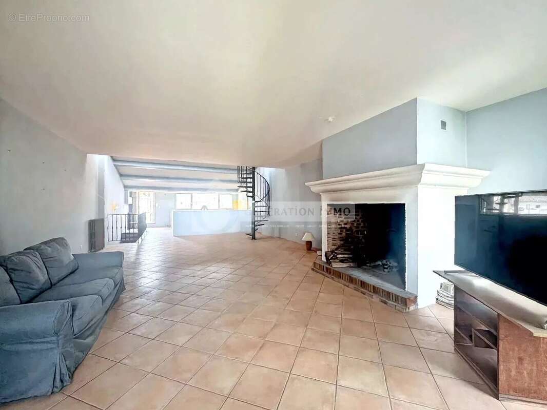 Appartement à AIGUES-MORTES