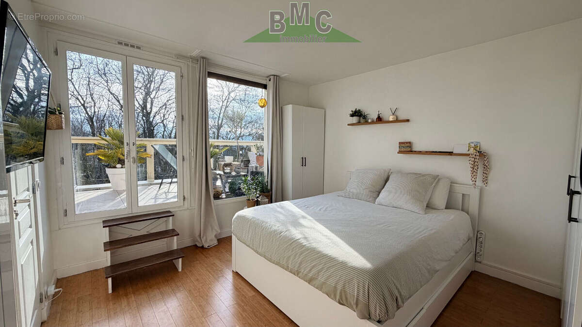 Appartement à LE PLESSIS-BOUCHARD