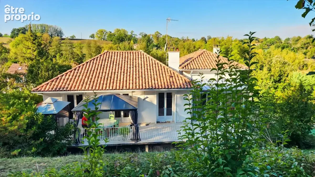 Maison de 6 pièces de 154 m² à Ribérac - photo 5
