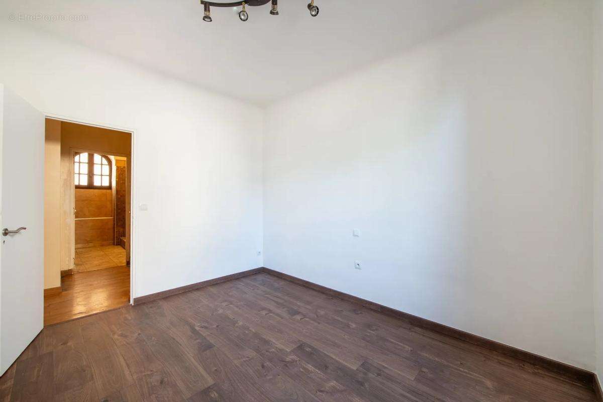 Appartement à MARSEILLE-16E