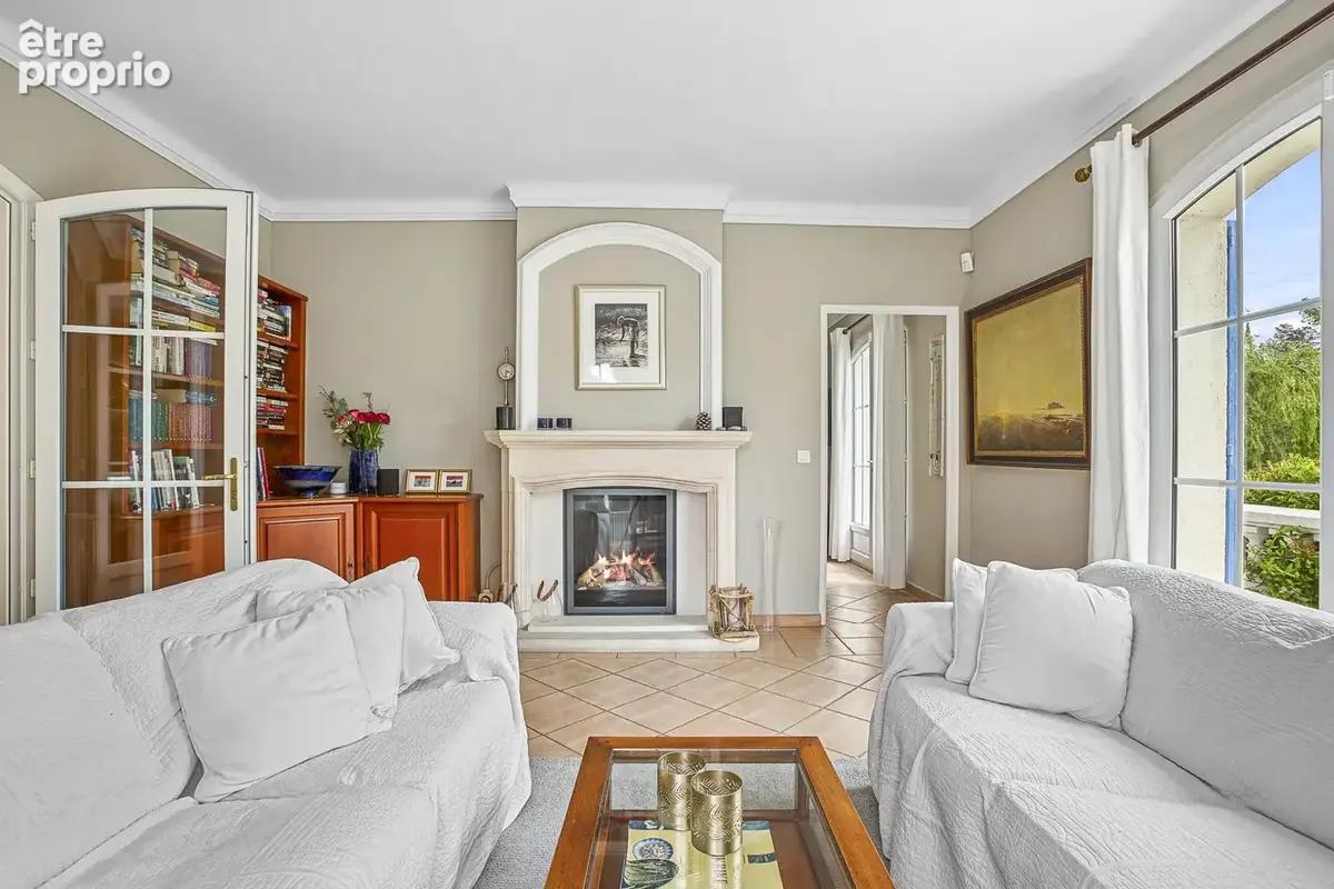 Proche Lorgues - Magnifique propriété de 218 m² + Appartement indépendant -Terrain de 8000m² - photo 4