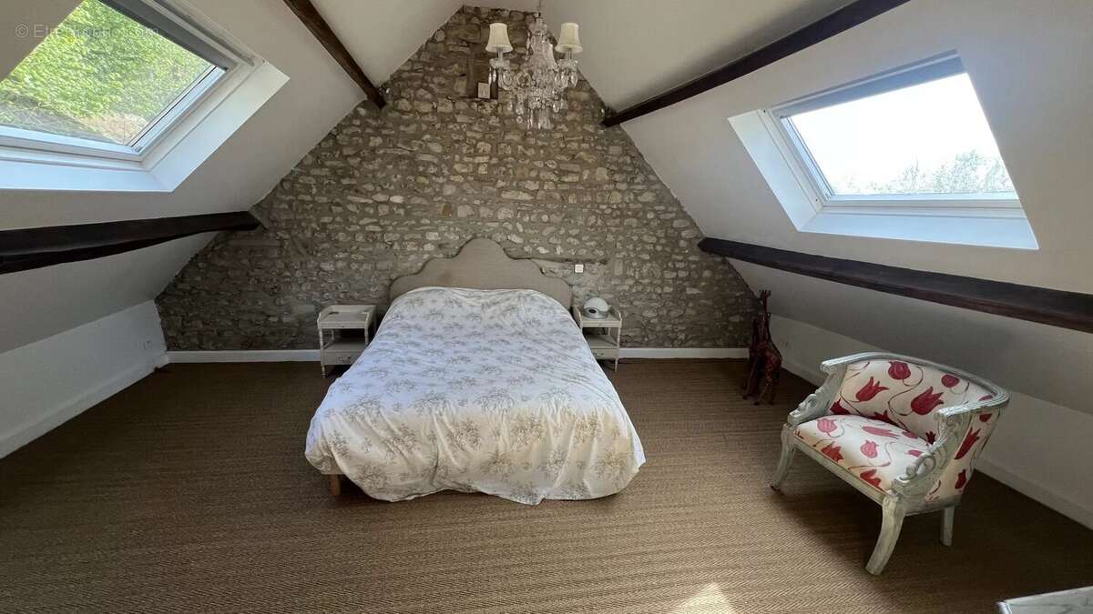 Maison à GUIGNEVILLE-SUR-ESSONNE