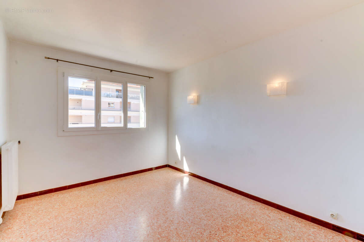 Appartement à MANDELIEU-LA-NAPOULE