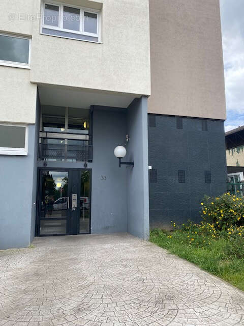 Appartement à VILLENEUVE-LA-GARENNE