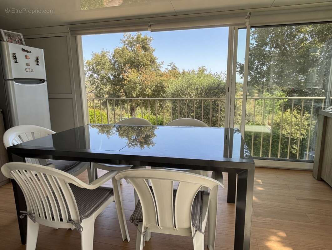 Maison à ROQUEBRUNE-SUR-ARGENS