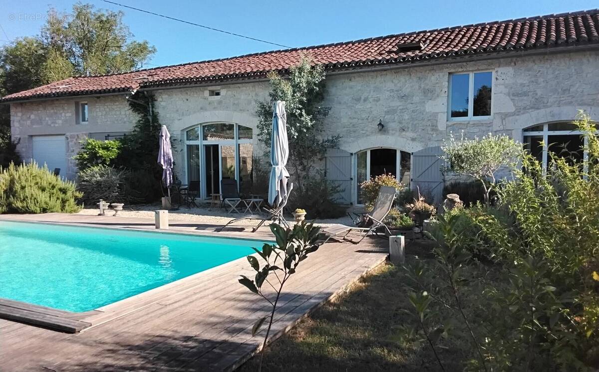 Maison à ESCLAUZELS