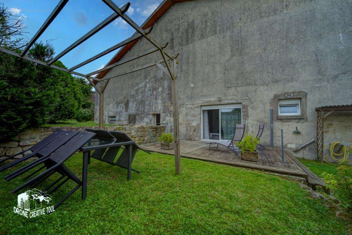 Maison à LAMORVILLE