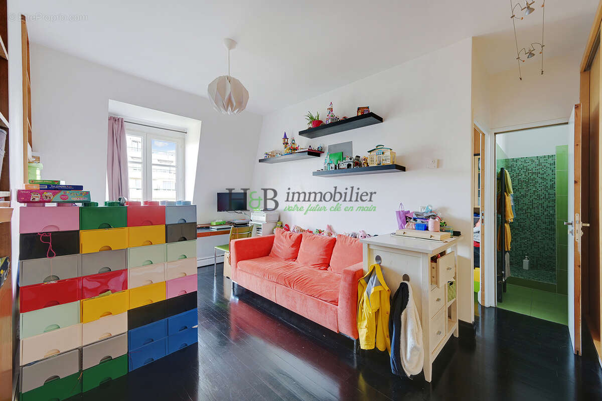 Appartement à PARIS-11E