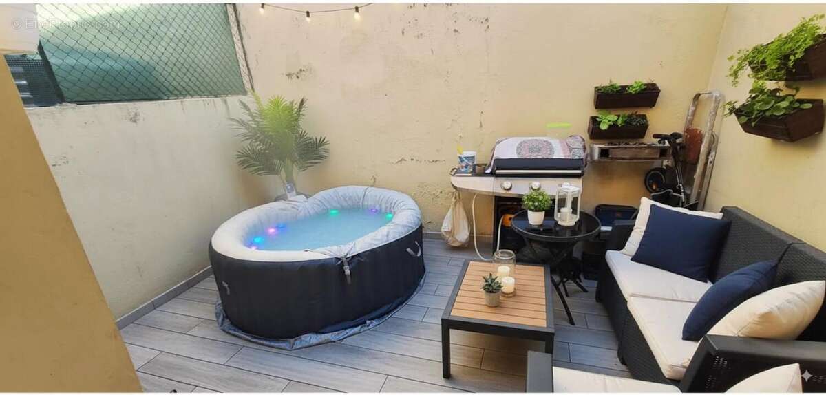 Appartement à VALLAURIS