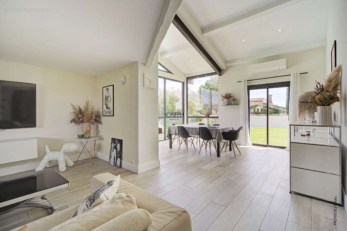 Maison à LA SALVETAT-SAINT-GILLES