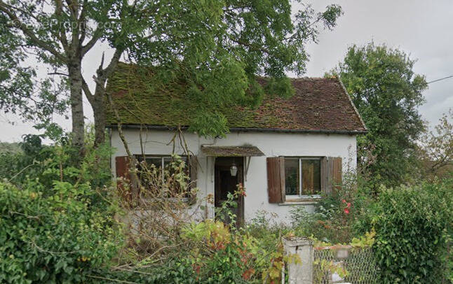 Maison à CERISIERS