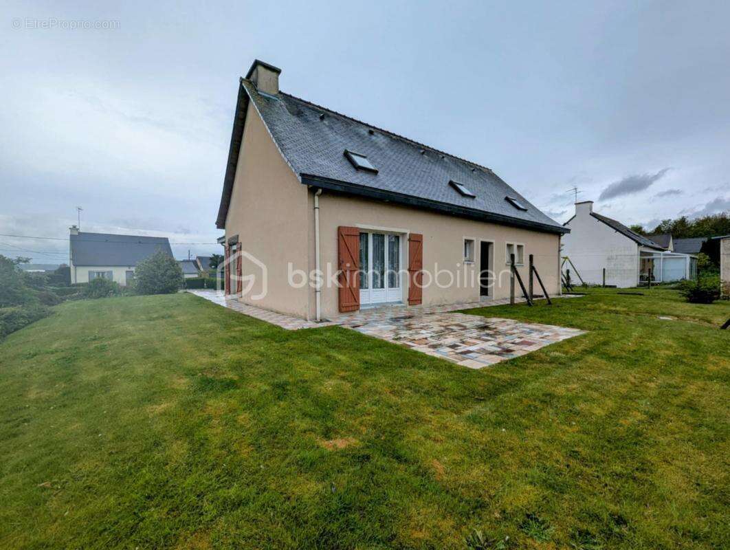 Maison à PLEINE-FOUGERES