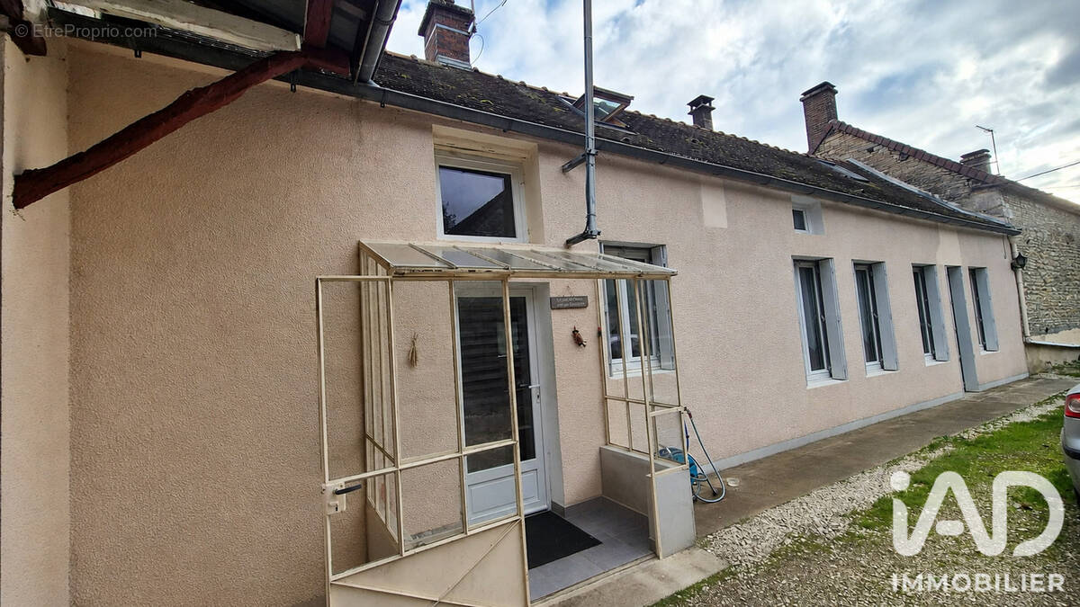 Photo 1 - Maison à ARTHONNAY