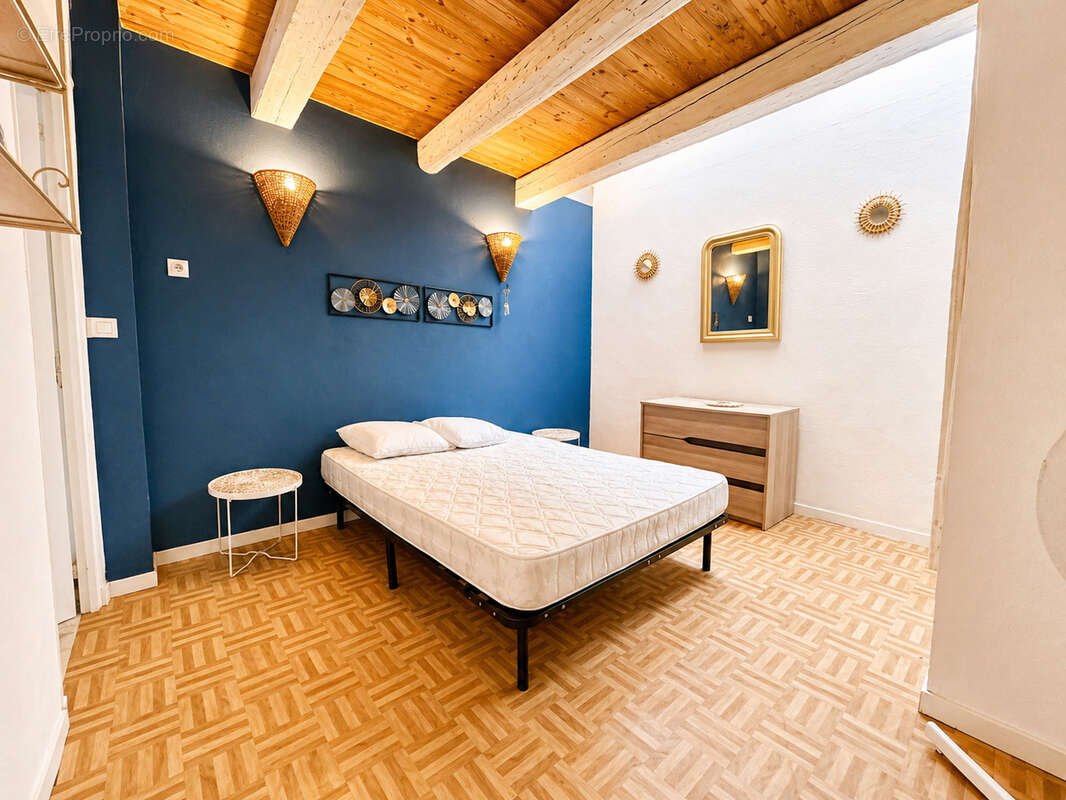 Appartement à SIX-FOURS-LES-PLAGES