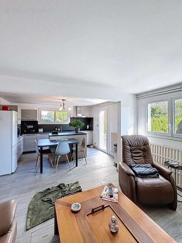 Maison à PARENTIS-EN-BORN