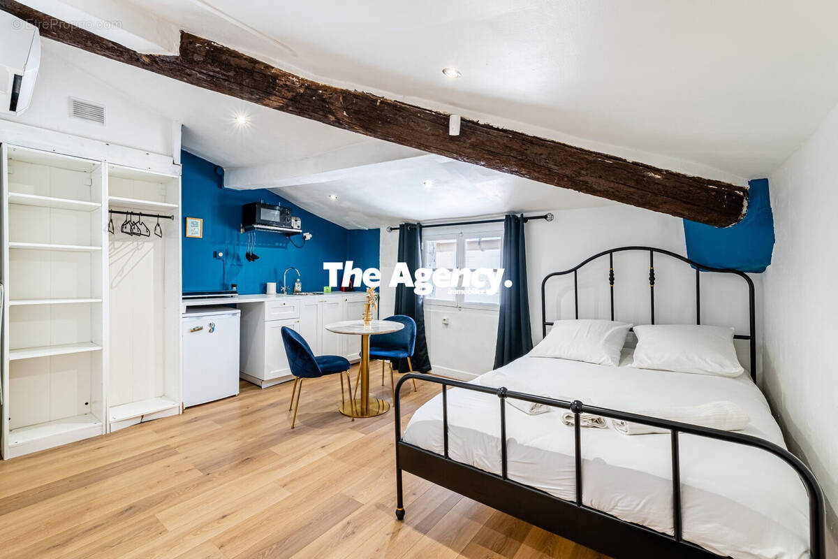 Appartement à MARSEILLE-2E