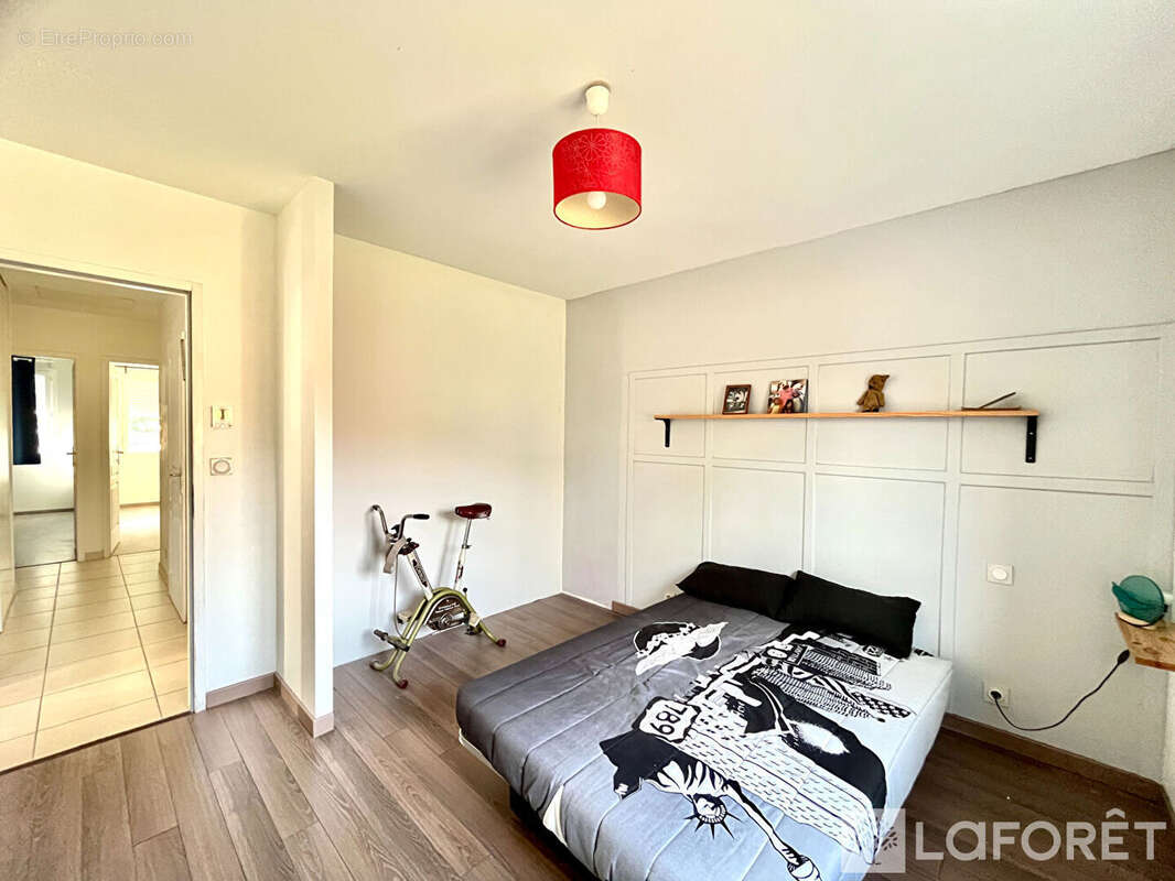 Maison à AMBARES-ET-LAGRAVE