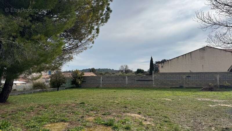 Terrain à SAINT-PONS-DE-MAUCHIENS