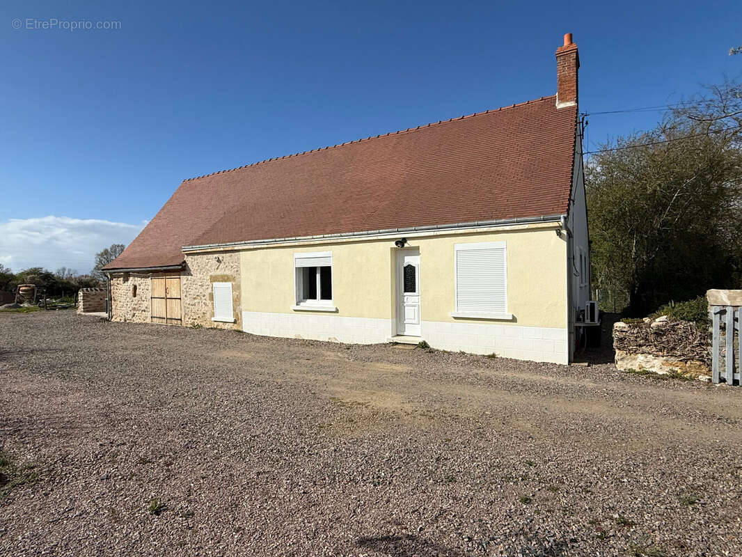 Maison à LE MAGNY