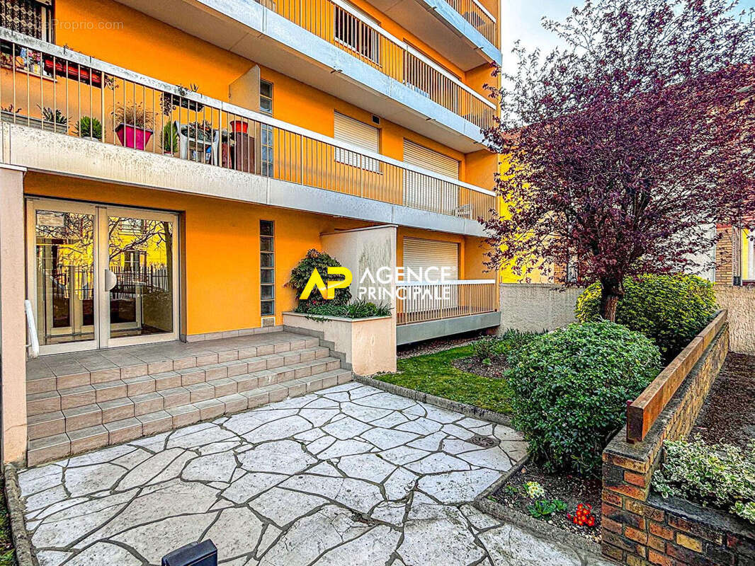 Sartrouville - La Vaudoire - Appartement 3 pièces 61.48 m2 avec balcon, parking et cave - photo 16