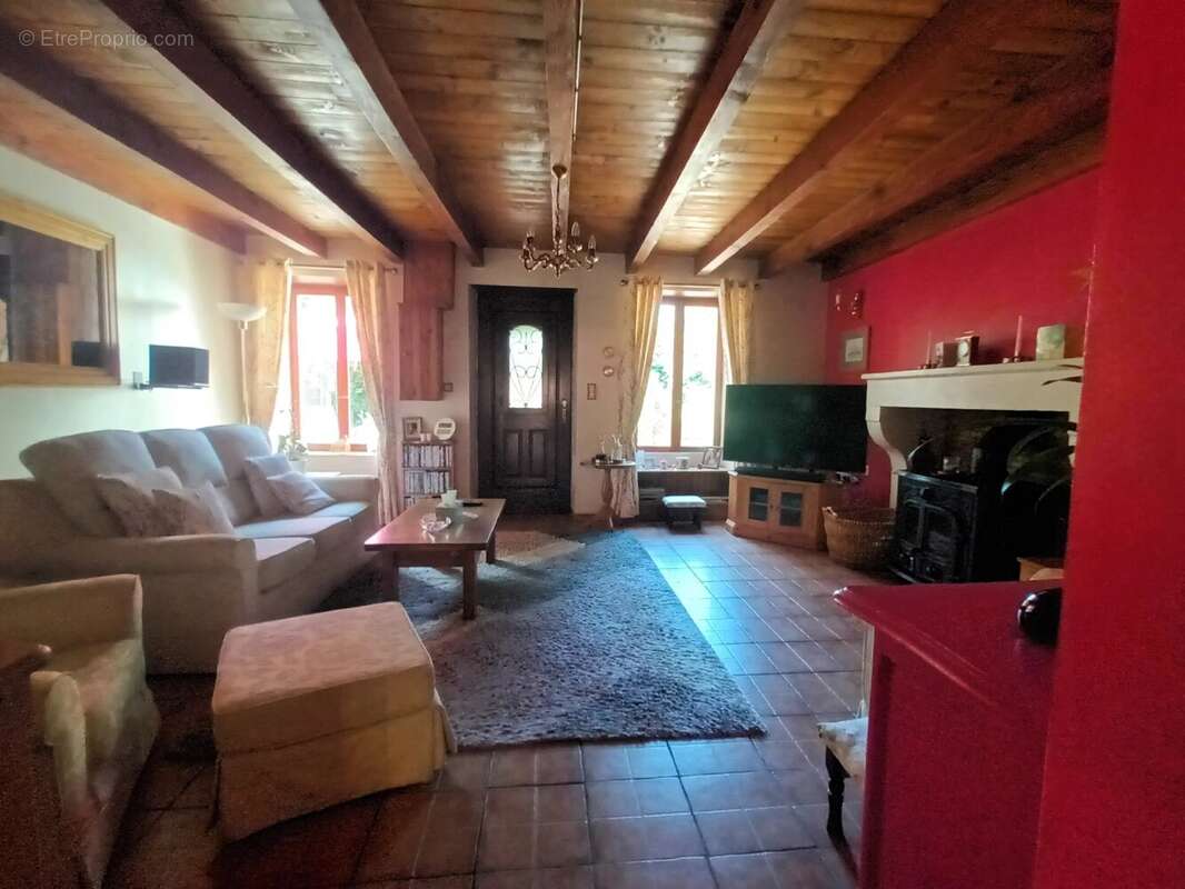 Maison à MONTEMBOEUF