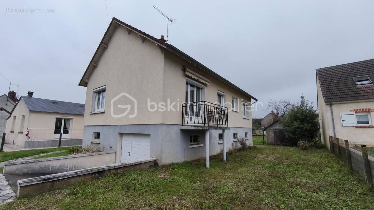 Maison à POILLY-LEZ-GIEN