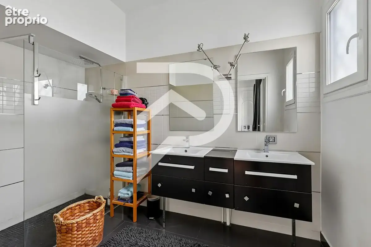 Maison Colombes 9 pièce(s) 260 m2 - photo 8