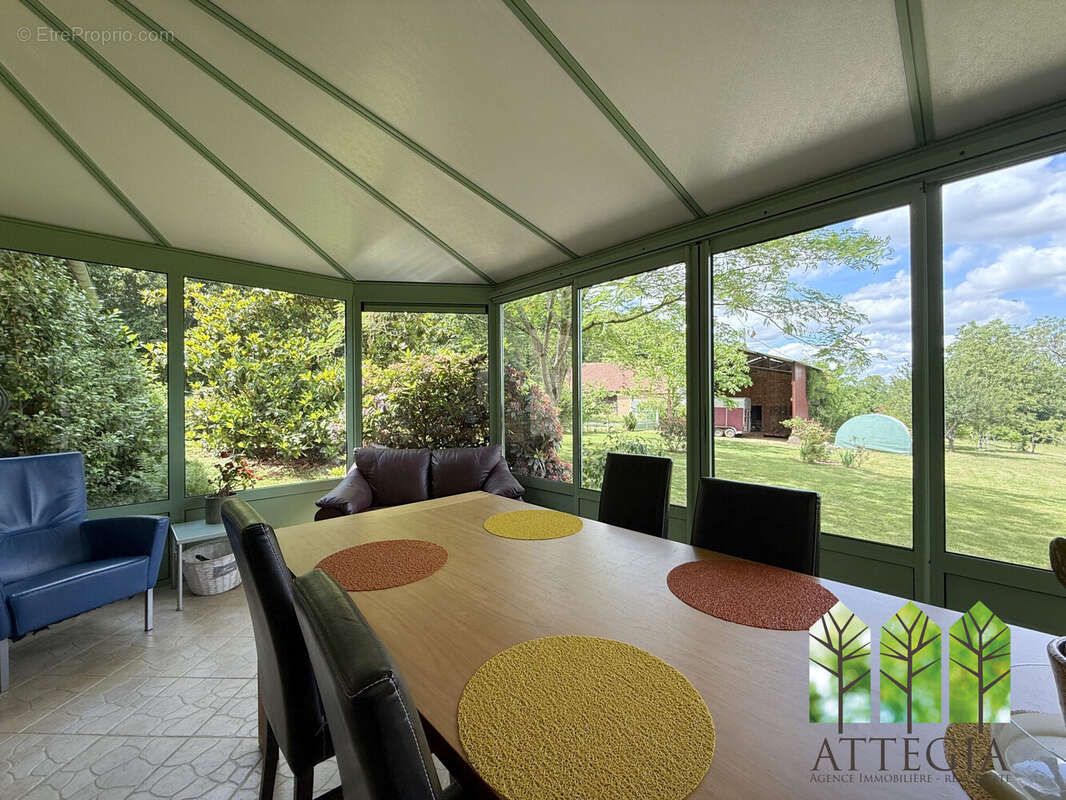 Maison 165 m² à Vijon  - photo 7
