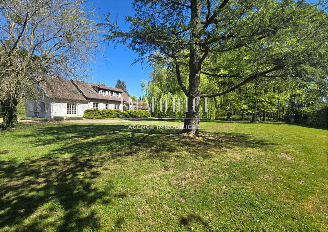 Maison à GARNERANS