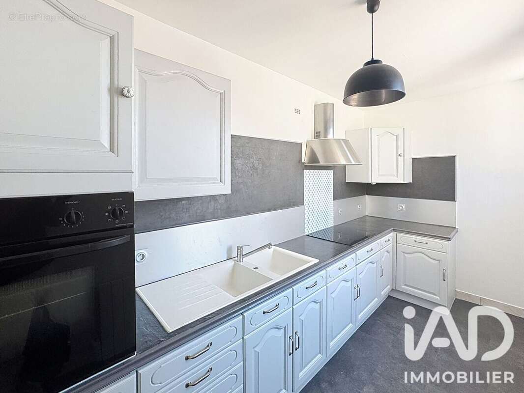 Appartement 73 m² à Reims  - photo 2