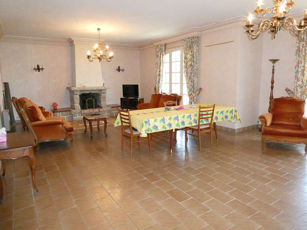 Maison à ARON